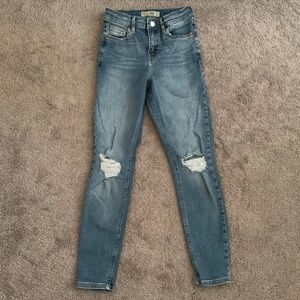 Topshop jamie ripped jeans